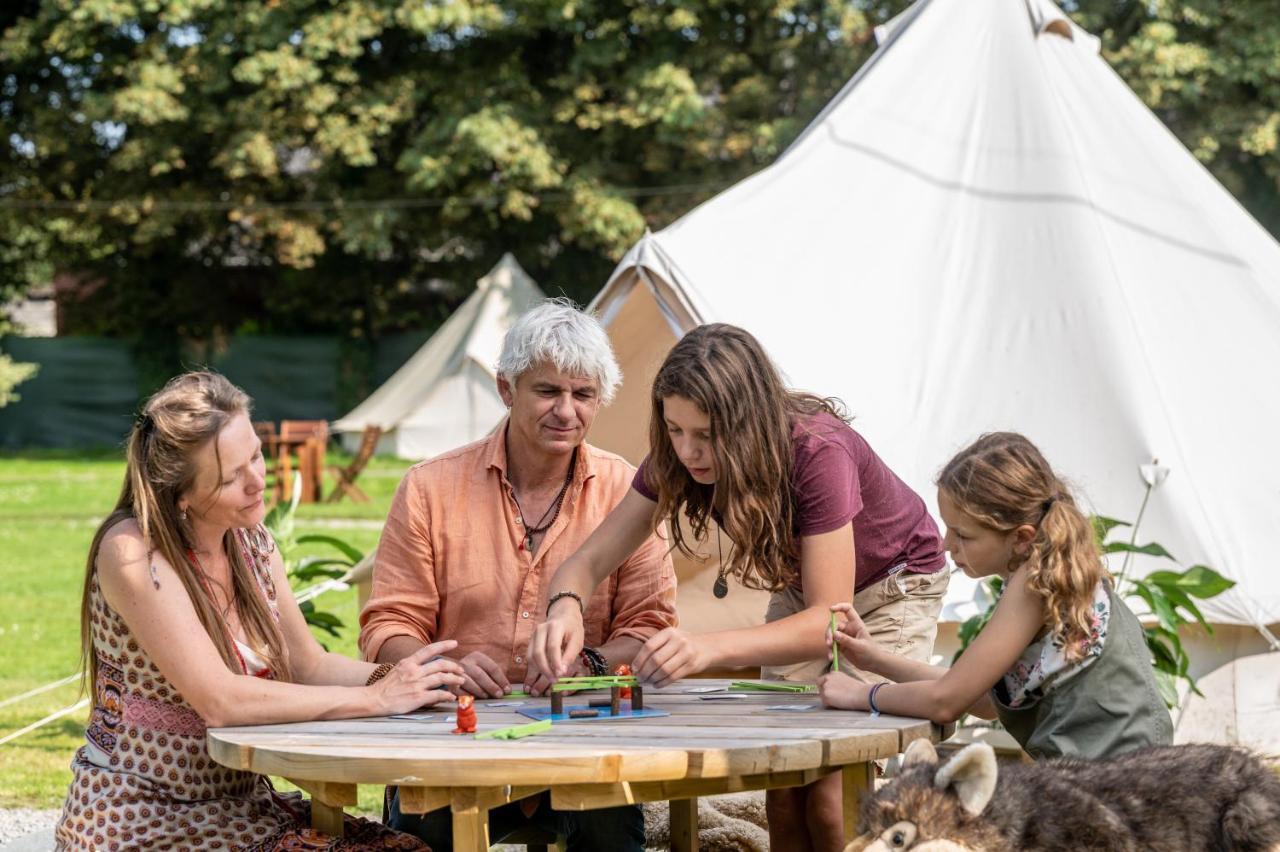 Cocoon Village - Glamping - Domaine Des Grottes De Han Rochefort Εξωτερικό φωτογραφία